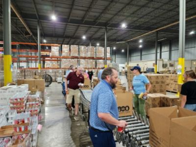 Dutch Miller Subaru Boxes Up Food for Veterans in Our Community