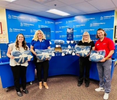Van Subaru delivers LOVE and HOPE to cancer patients 