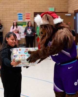 Bringing Holiday Cheer to Students at Bacchus Elementary!