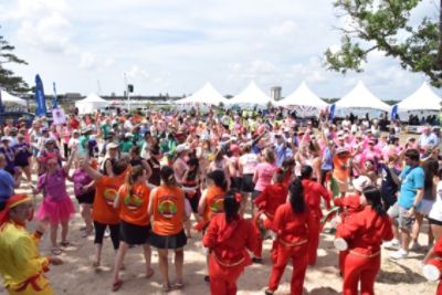 Side by Side with Dragon Boat Charleston