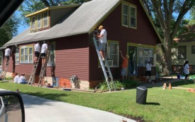 Beardmore Paints Home for Seniors in need