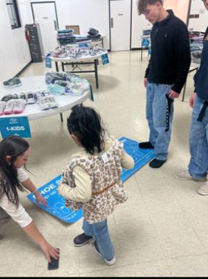 Subaru Santa Fe brings warmth to The Salvation Army - Santa Fe Corps