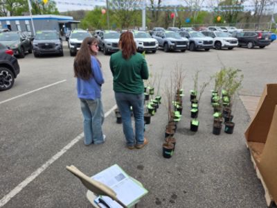 Dutch Miller Subaru Gives Away Trees