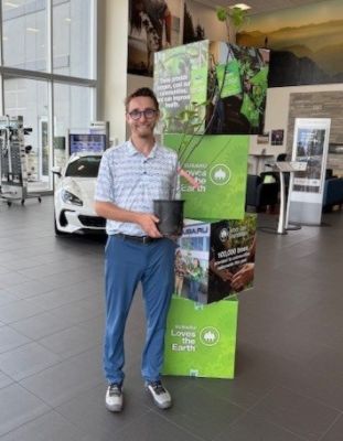 Wallace Subaru of Bristol helps community celebrate Earth Day