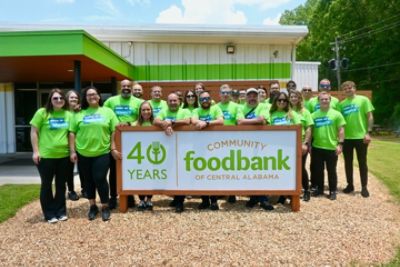 FIGHTING HUNGER AND GIVING BACK