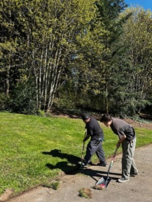 Walker’s Renton Subaru Joins the City of Renton for 3rd Annual Park Clean-Up