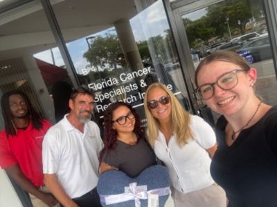 Florida Cancer Specialists & Research Institute Blanket Delivery with Blood Cancer United 