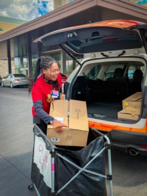 Tucson Subaru Brings Comfort and Creativity to Children at Banner Children’s Center