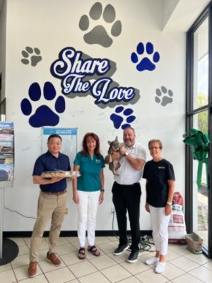 Suburu shares the love with community pets and the people who love them!