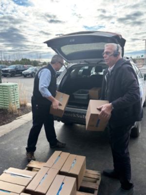 Kocourek Subaru Supports The Neighbors’ Place with Generous Food Donation