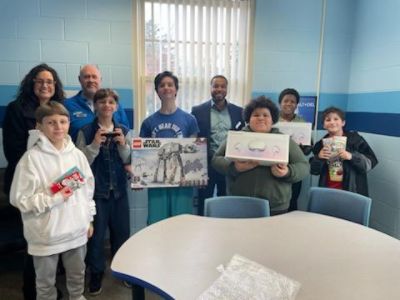 Spreading cheer to local students