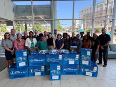 Subaru of Macon Delivers Comfort to Cancer Patients!