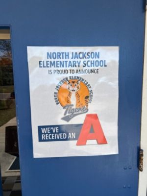 Paul Moak Subaru Celebrates Adopted School's A Rating!