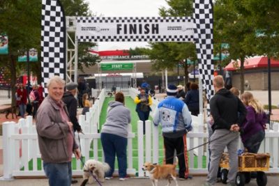 Schlossmann Subaru City of Milwaukee supports Fromm Petfest
