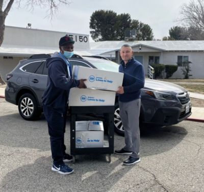 Subaru AV Loves to Help - Volunteers of America LA