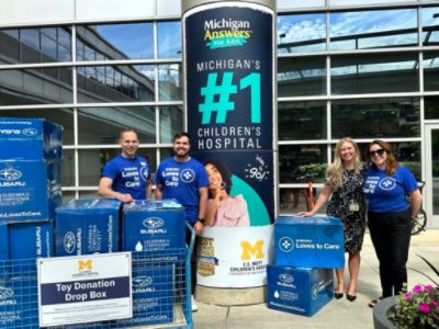 Subaru Loves to Care Blanket Delivery to CS Mott Children's Hospital