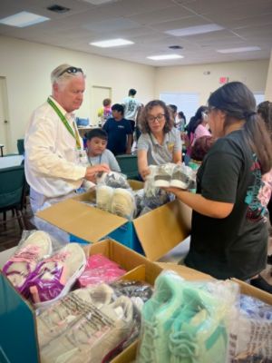 Subaru North Orlando Helps Kids Put Their Best Foot Forward!