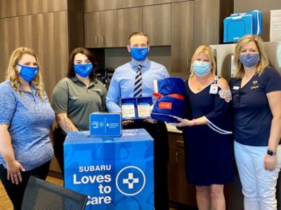 Peoria Subaru & LLS Deliver Warmth to HonorHealth Virginia G Piper Cancer Center