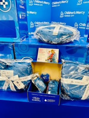 Van Subaru delivers LOVE and HOPE to cancer patients 