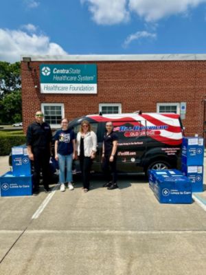 All American Subaru Delivers Warmth to Cancer Patients in Community