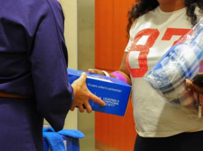 McDaniels Subaru of Columbia Delivers Comfort to Cancer Patients!