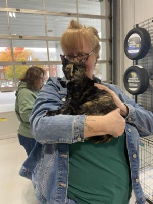 Subaru Loves Pets and NCSPCA Loves Della Subaru