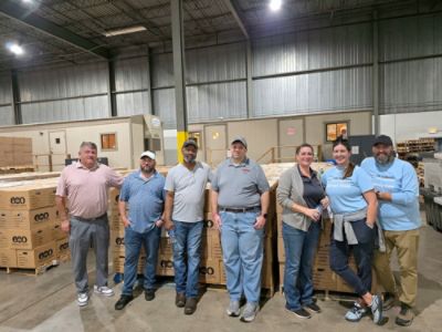 Dutch Miller Subaru Helps Box Food For Veterans