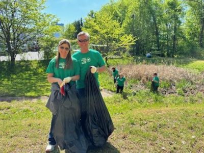 Media 2 Earth Day Spring Clean-up at Old Courthouse RIver Creek