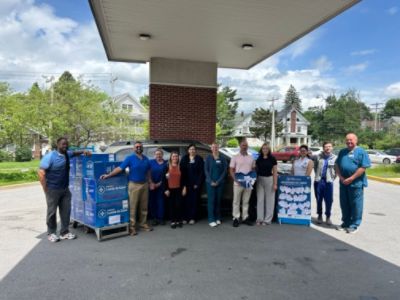 Subaru of Utica Donates Blankets and Messages of Hope to MVHS Cancer Center Patients