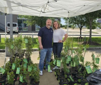 Superior Subaru of Houston Gives Away 100 Trees