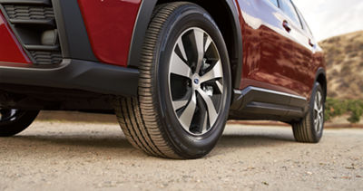 A close-up of a wheel of a Subaru Ascent showing 8.7 inches of ground clearance.
