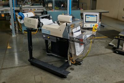 bagging and printing system in a warehouse