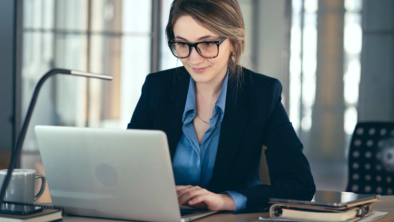 Lady working on laptop