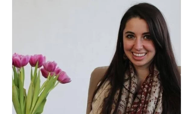 Alexandra from Sarjesa Tea holding flowers