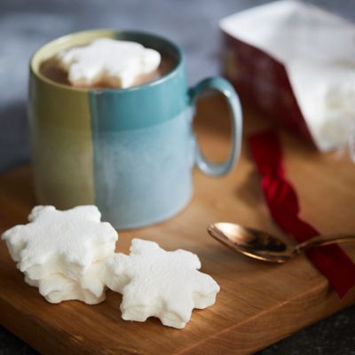 Shop the Look: Plaid Ceramic Mugs + Snowflake Marshmallows