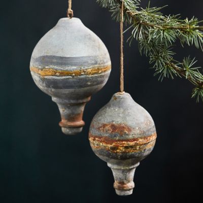 Weathered Round Finial Ornaments, Set of 2