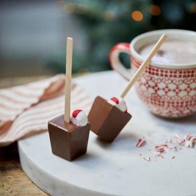 Joyously Domestic: Holiday Hot Cocoa Chocolate Stir Sticks