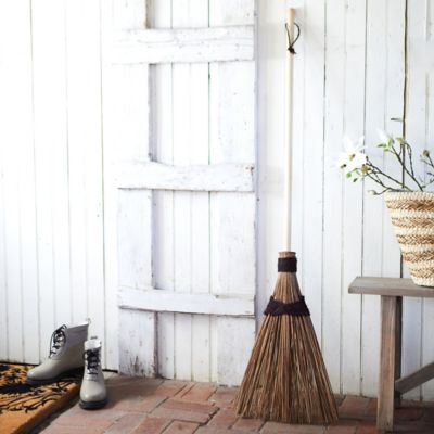 5 Best Outdoor Brooms - Sweep Your Garden, Decks, Sidewalks With Ease