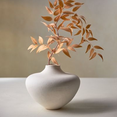 Organic Ceramic Vase, Short Neutral