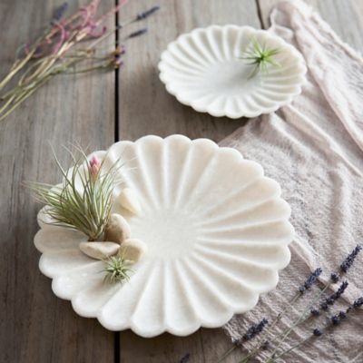 Scallop White Tray, Large