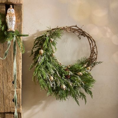 Right Side Hand Evergreen Wreath