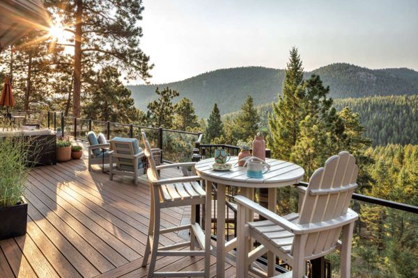 Colorado-Inspired Decking Colors