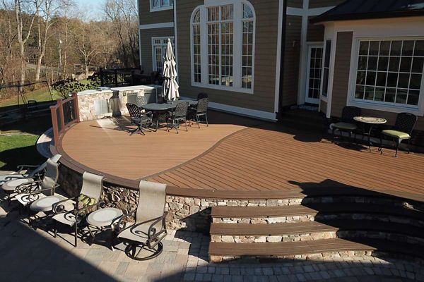 trex decking with railing and stairs