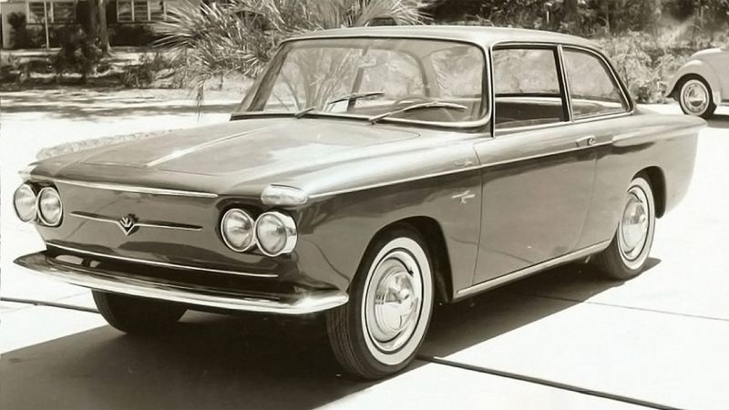 El Volkswagen Sun Valley, un prototipo de sedán basado en el Tipo 1, diseñado en 1960 por Pietro Frua. Ángulos delantero y trasero 3/4. 