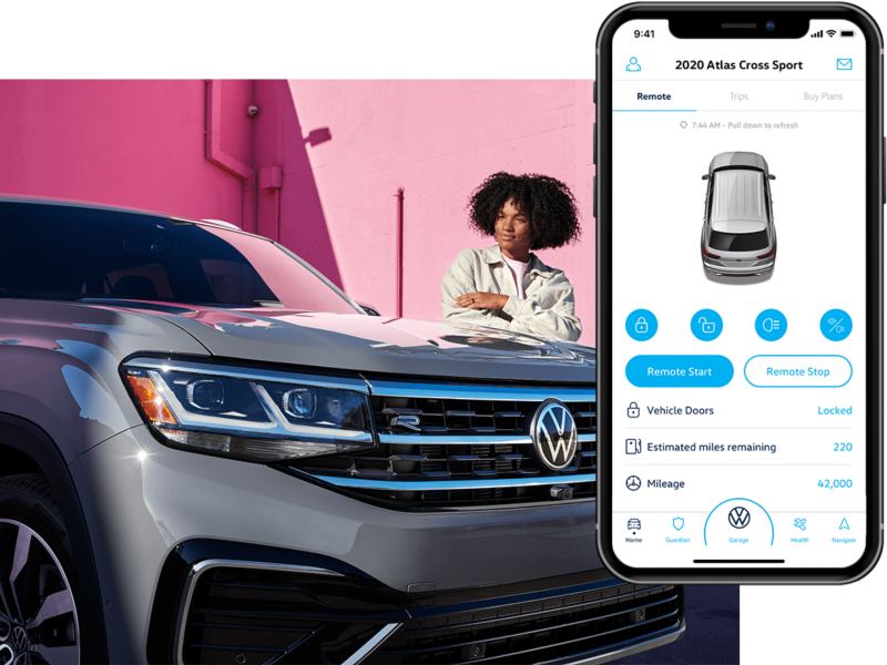 A woman controls her Volkswagen using the Car-Net® app. Next to the image, we see the interface of the app on her phone.
