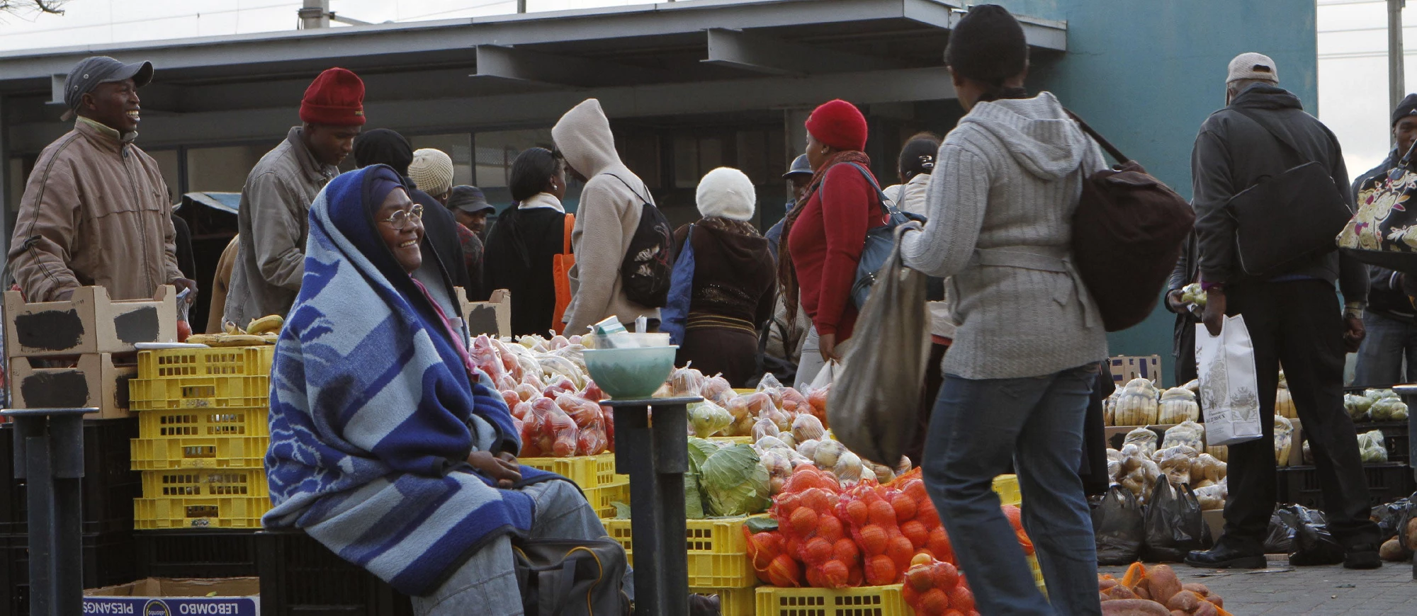 The paper shows that reaction shocks are associated with a significant decline in EMDE investment and private consumption. Photo: John Hogg / World Bank