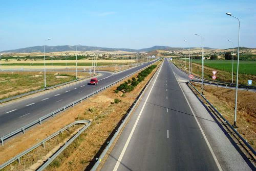Highway Tunis-Béja - By DrFO.Jr.Tn l Wikimedia Commons