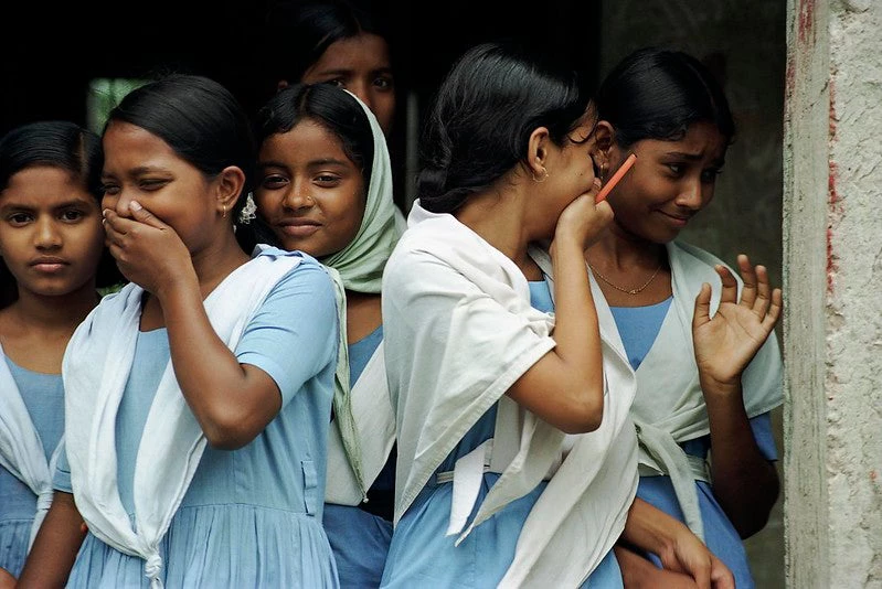 Bangladesh schoolchildren 