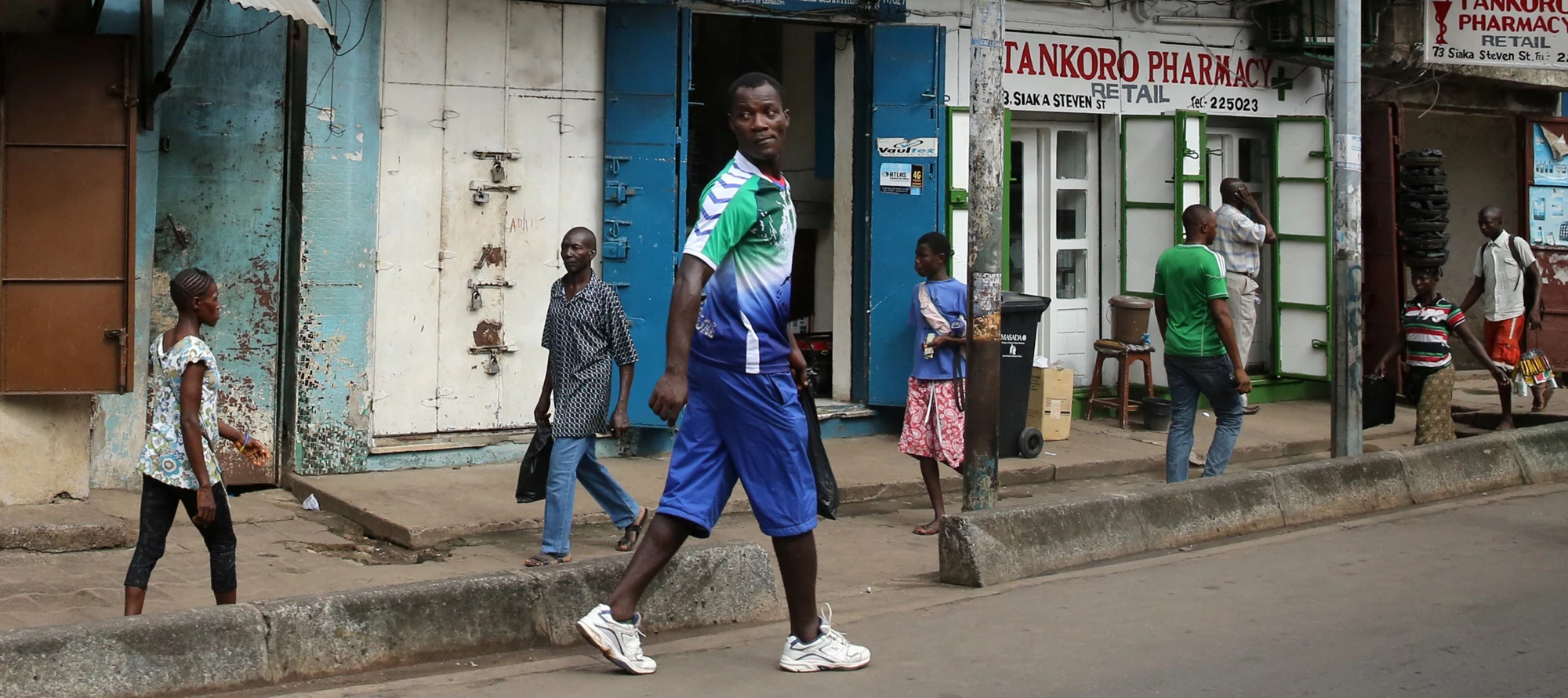 Daily life in Freetown, Sierra Leone. Photo: © Dominic Chavez/World Bank   