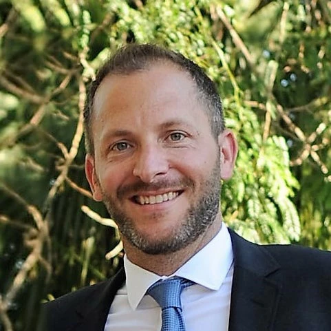 Gil Shapira